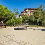 Menada Luxor 아파트