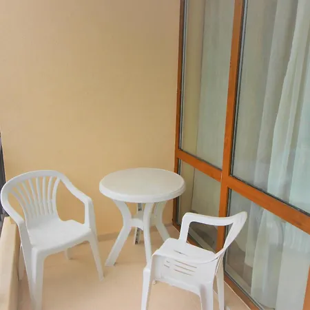 Menada Luxor * Szveti Vlasz