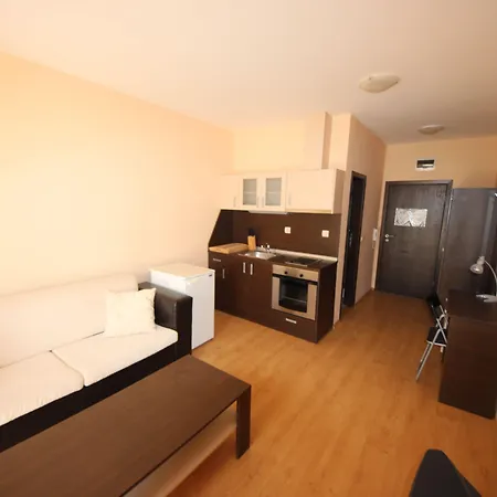 Menada Luxor * Szveti Vlasz