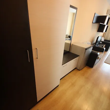 Menada Luxor Szveti Vlasz