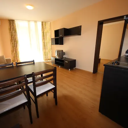 Menada Luxor Apartman *