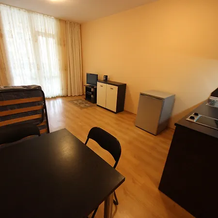 Menada Luxor Apartman Szveti Vlasz