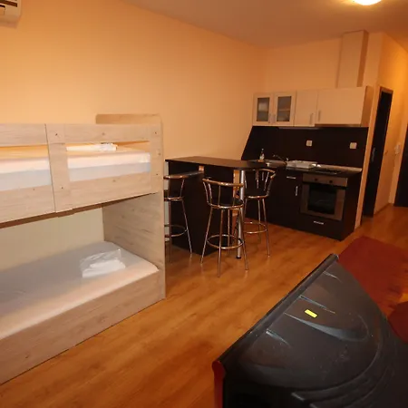 Menada Luxor Szveti Vlasz