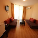 Menada Luxor Апартаменты Свети-Влас