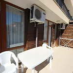 Menada Luxor Апартаменты Свети-Влас