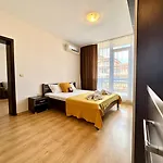 Menada Luxor Апартаменты *