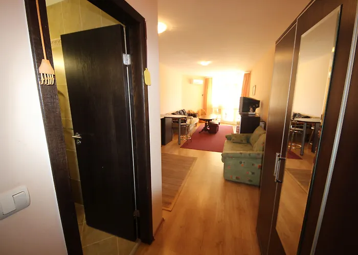 Menada Luxor Apartament *