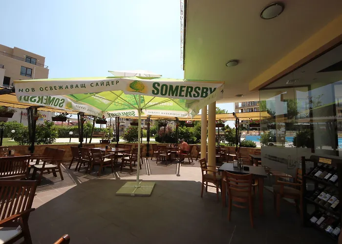 Menada Luxor 公寓 *