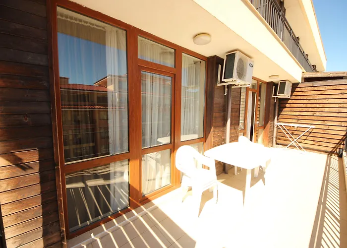 公寓 Menada Luxor *