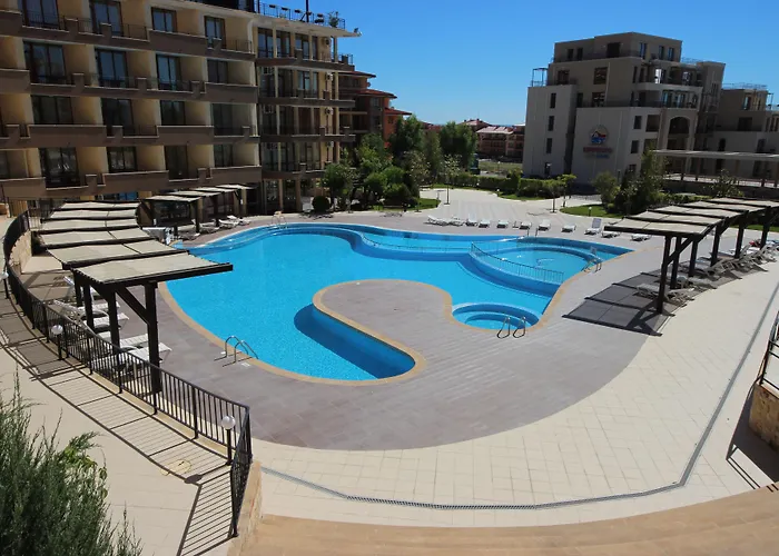 Menada Luxor Apartament *