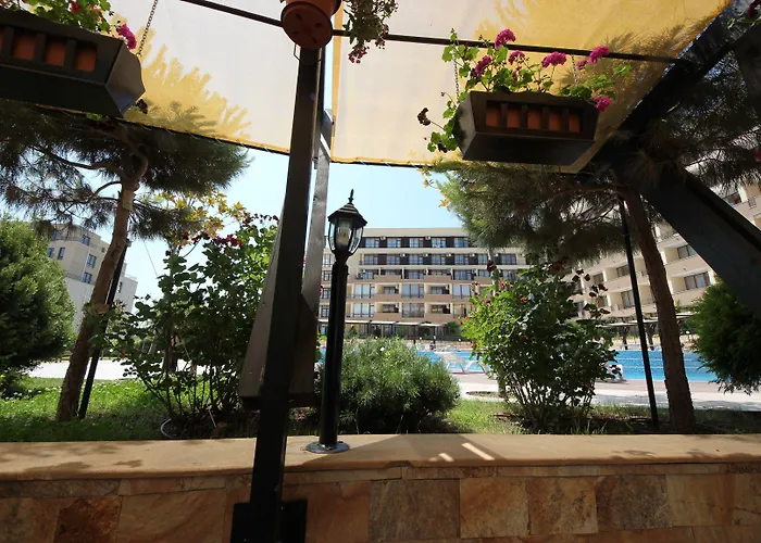 公寓 Menada Luxor *