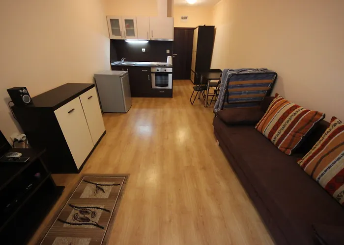 Menada Luxor 公寓 *