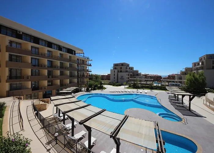 Menada Luxor Apartman *